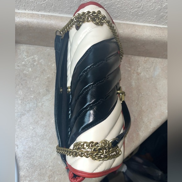 Steve Madden Eloise Women’s Quilted Shoukder Bag, Black/Bone - Picture 14 of 16